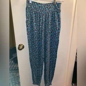 Women’s jogger pants